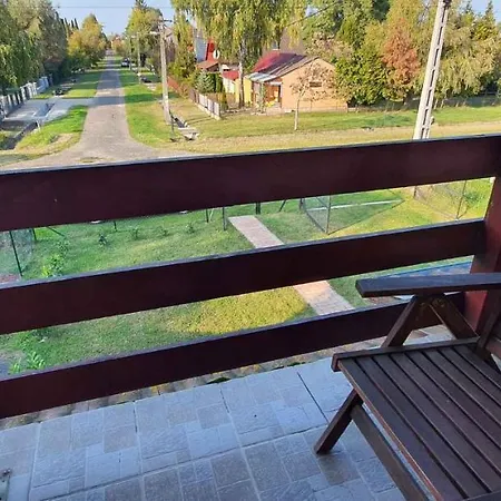 Feriehus In 43400 Balatonkeresztúr