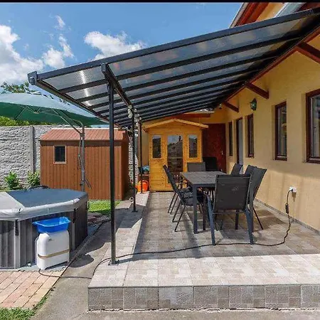 In 43400 Feriehus Balatonkeresztúr