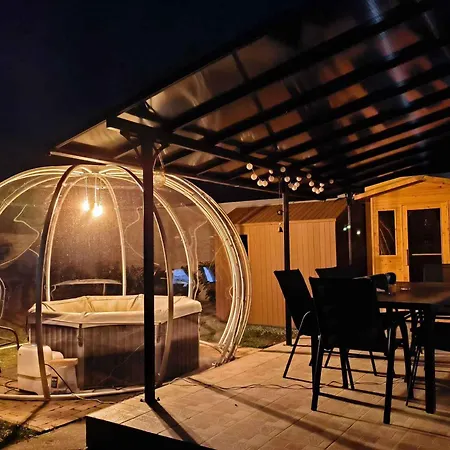 Feriehus In 43400 Balatonkeresztúr