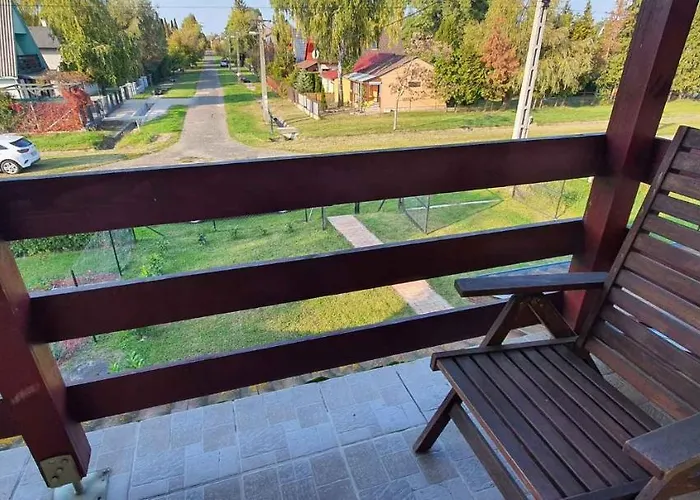 Feriehus In 43400 Balatonkeresztúr