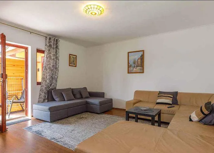 Feriehus In 43400 Balatonkeresztúr