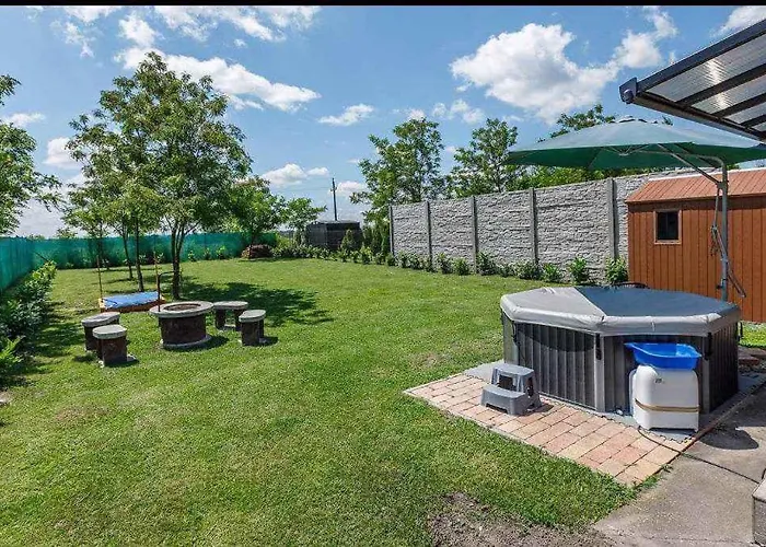 Feriehus In 43400 Balatonkeresztúr