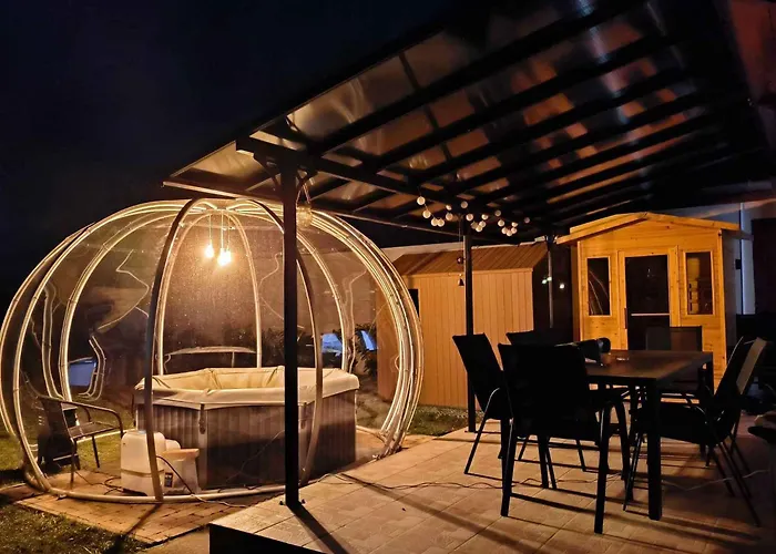 Feriehus In 43400 Balatonkeresztúr